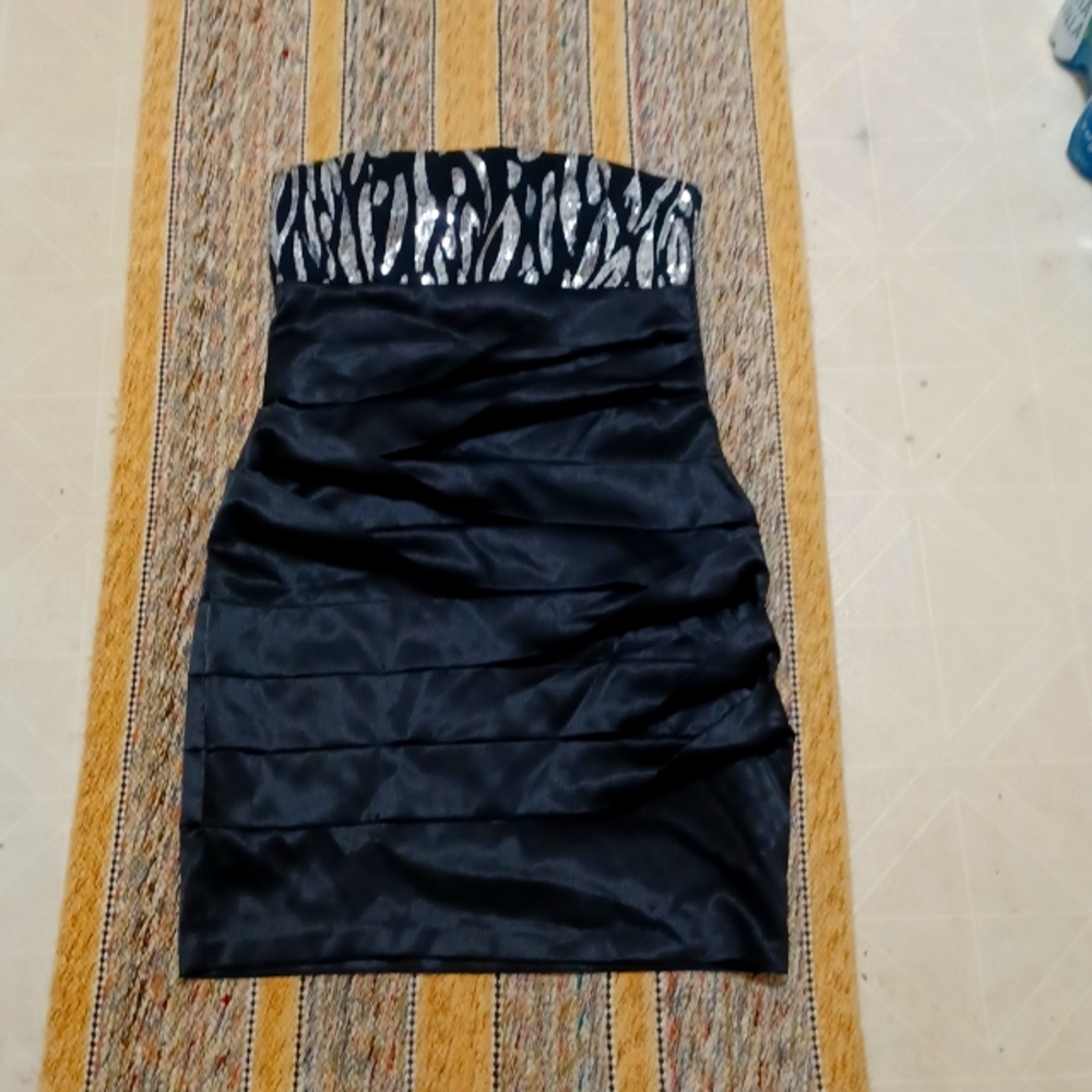 City triangles dress size 9